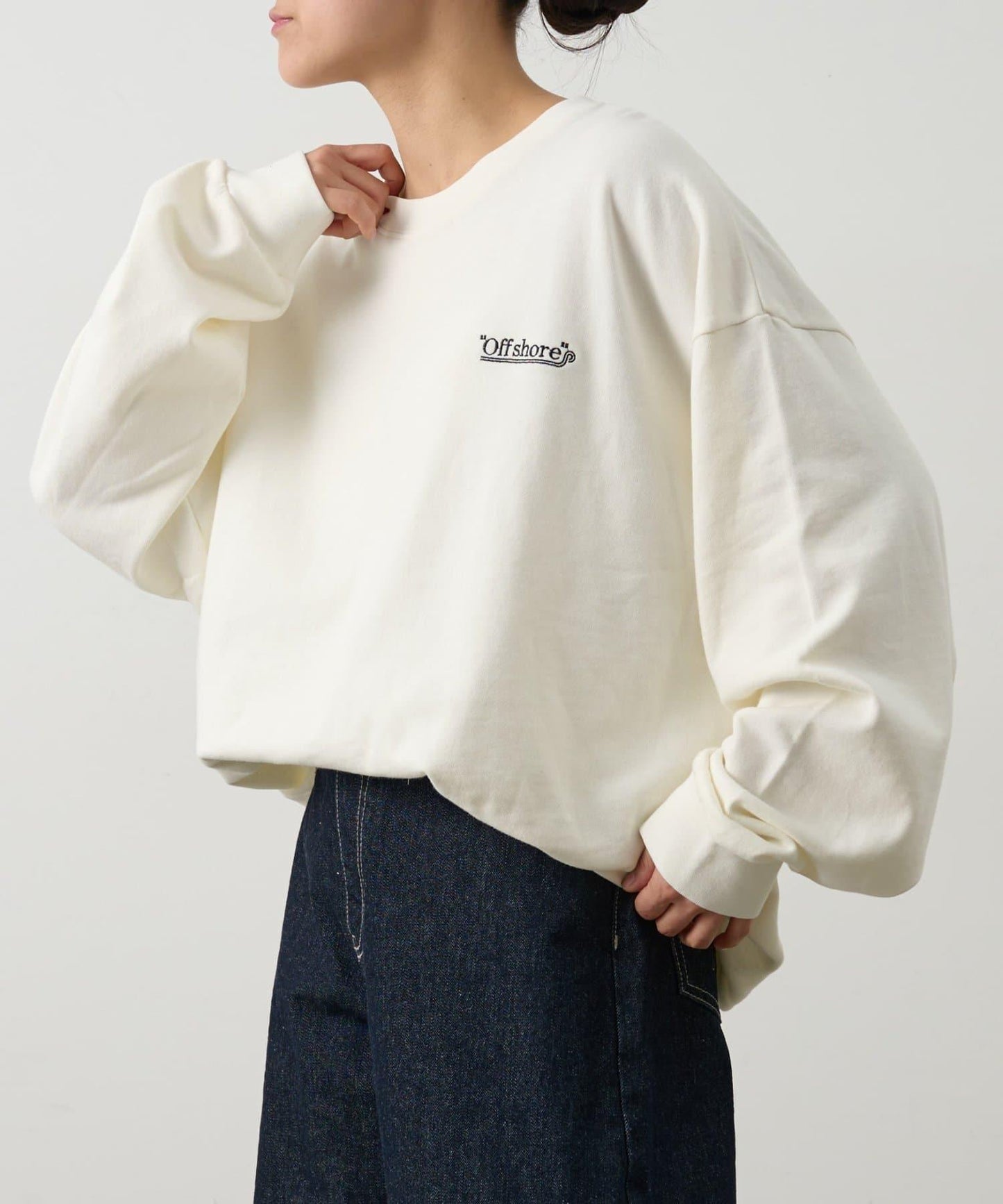 單點刺繡 圓領 衛衣