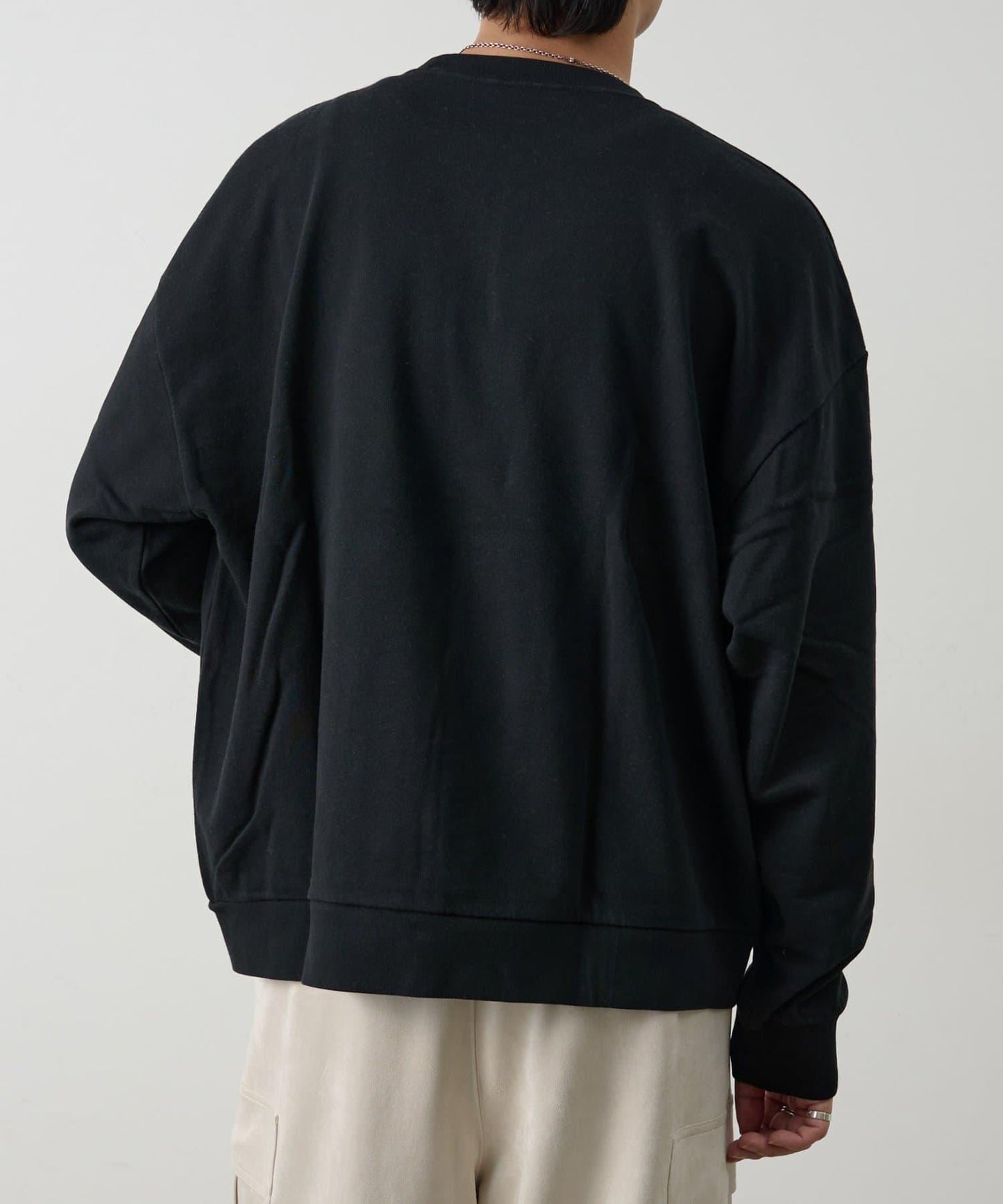 單點刺繡 圓領 衛衣