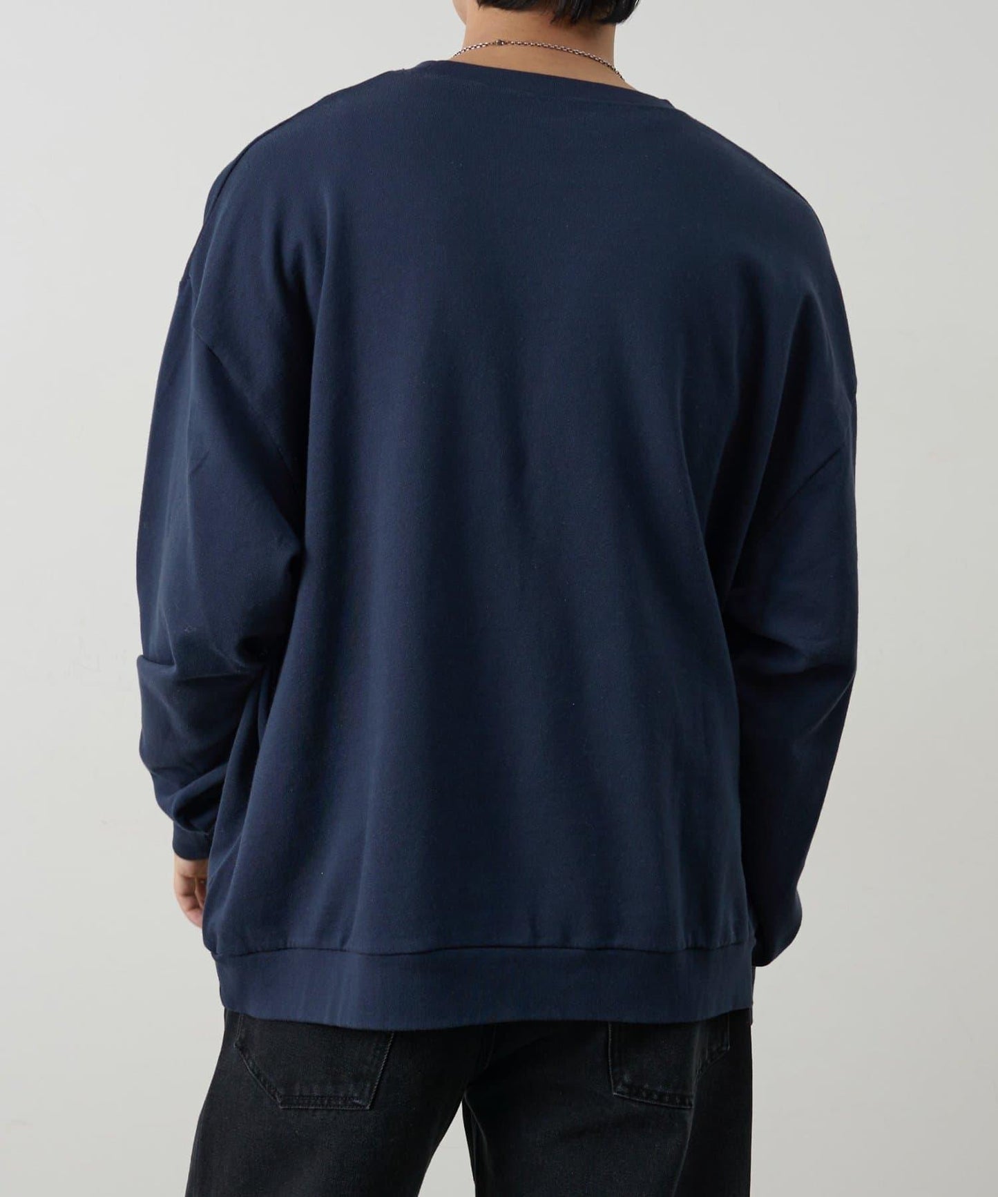 單點刺繡 圓領 衛衣