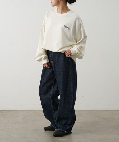 單點刺繡 圓領 衛衣