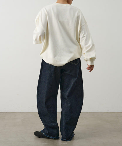 單點刺繡 圓領 衛衣