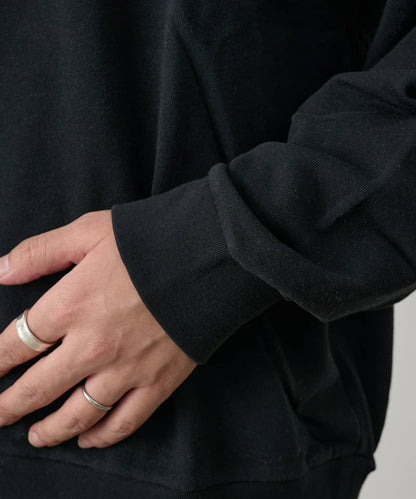 單點刺繡 圓領 衛衣