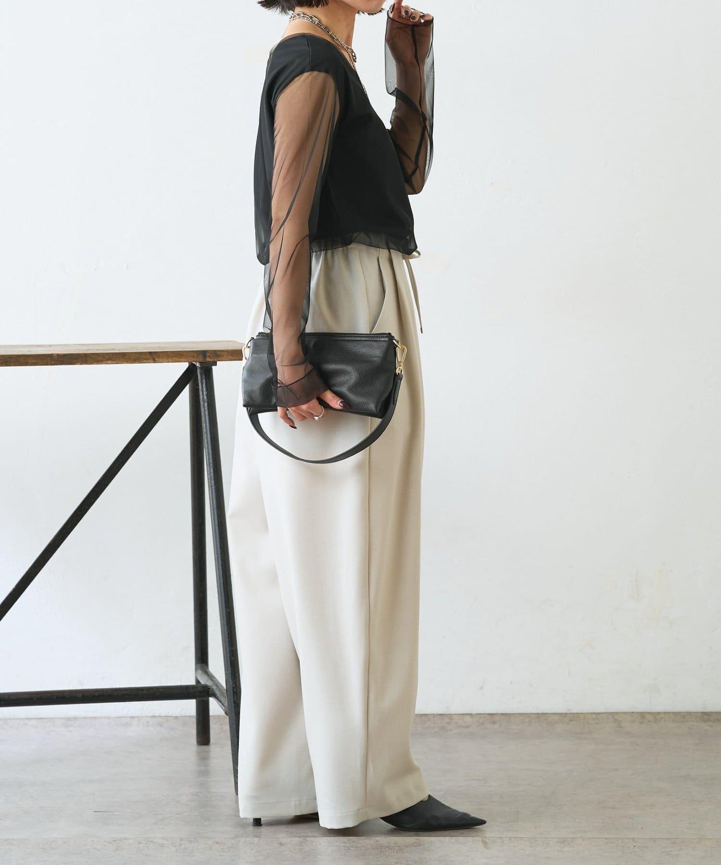 網紗拼接針織打底上衣