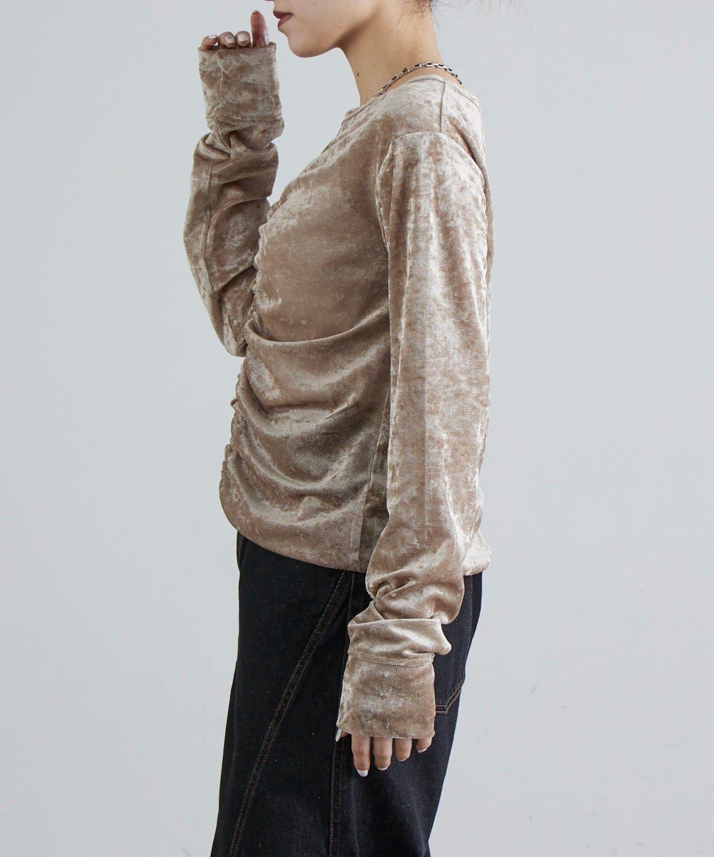 前抽褶天鵝絨套頭上衣