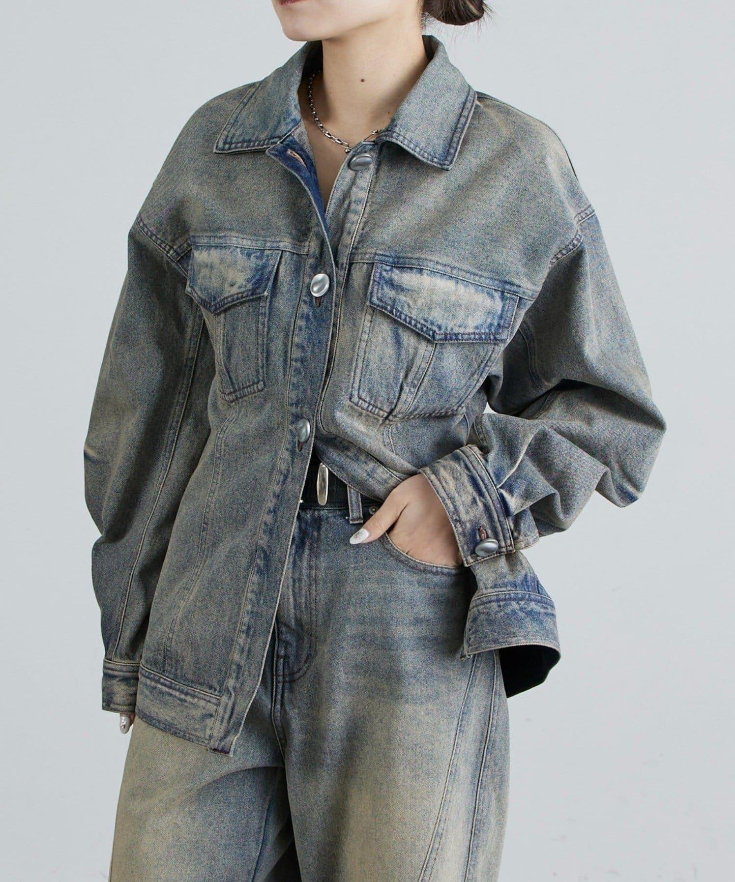 收腰設計牛仔夾克