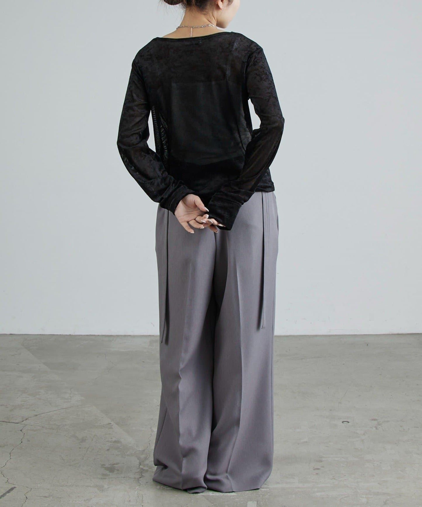 前抽褶天鵝絨套頭上衣