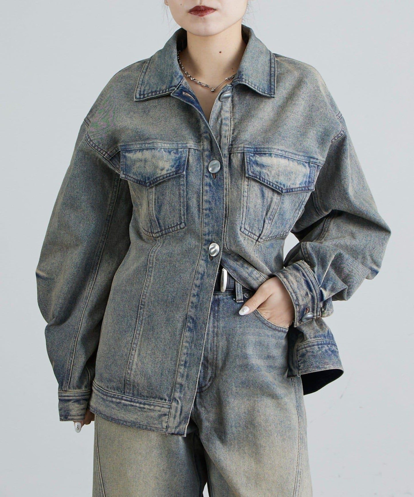 收腰設計牛仔夾克