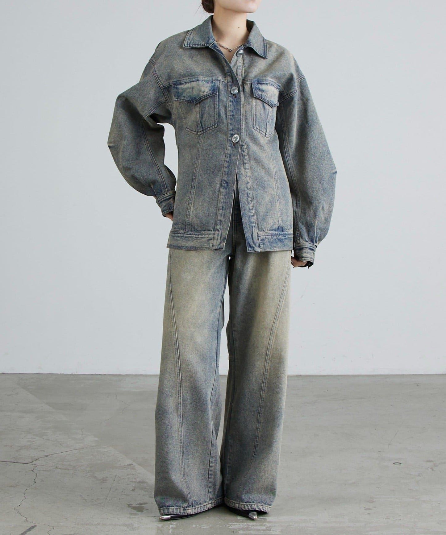 收腰設計牛仔夾克