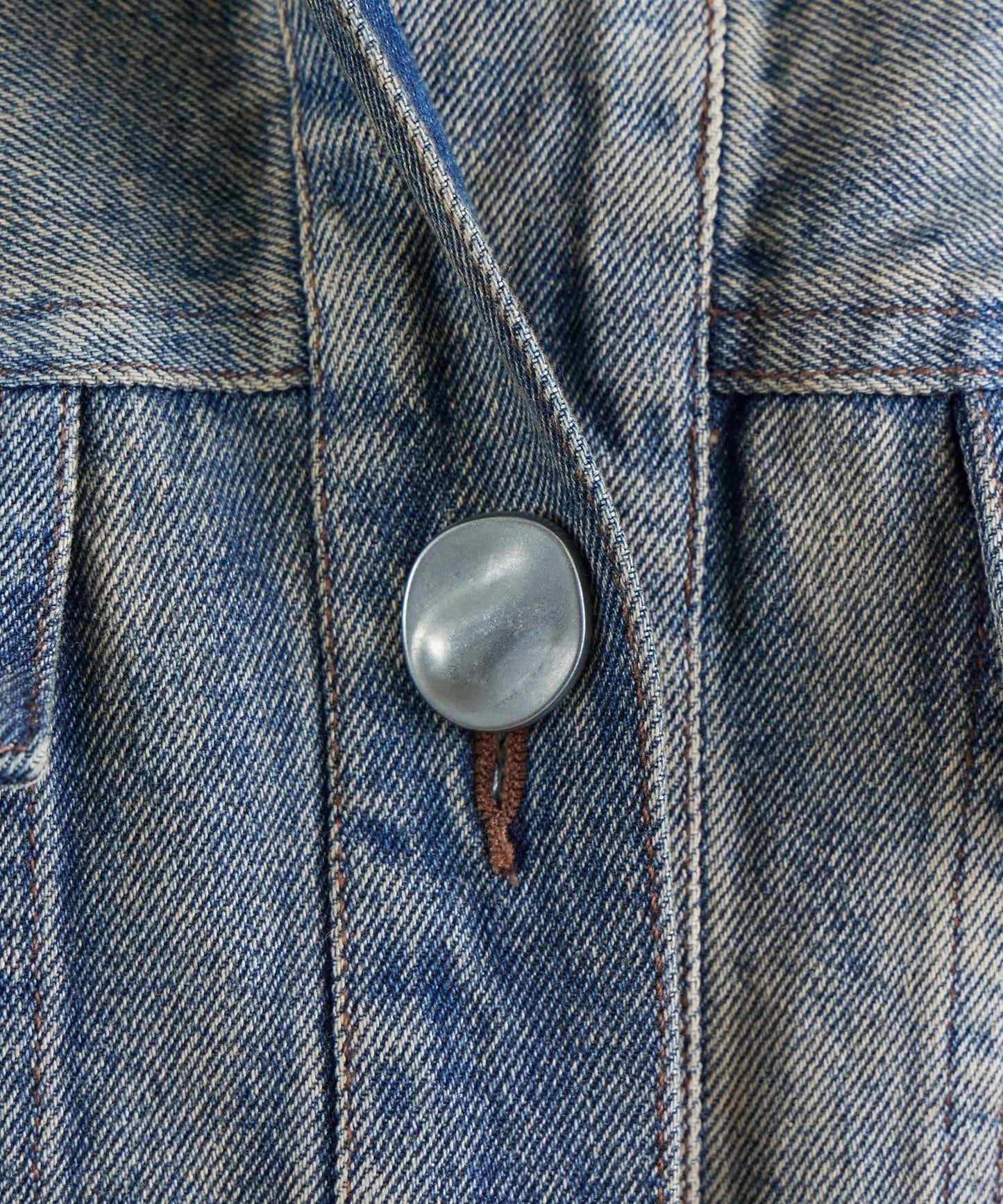 收腰設計牛仔夾克