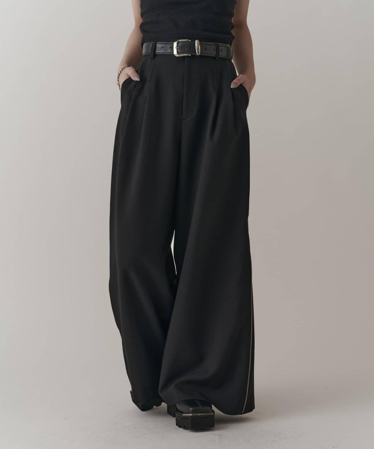 側邊拉鍊 闊腿喇叭 褲子