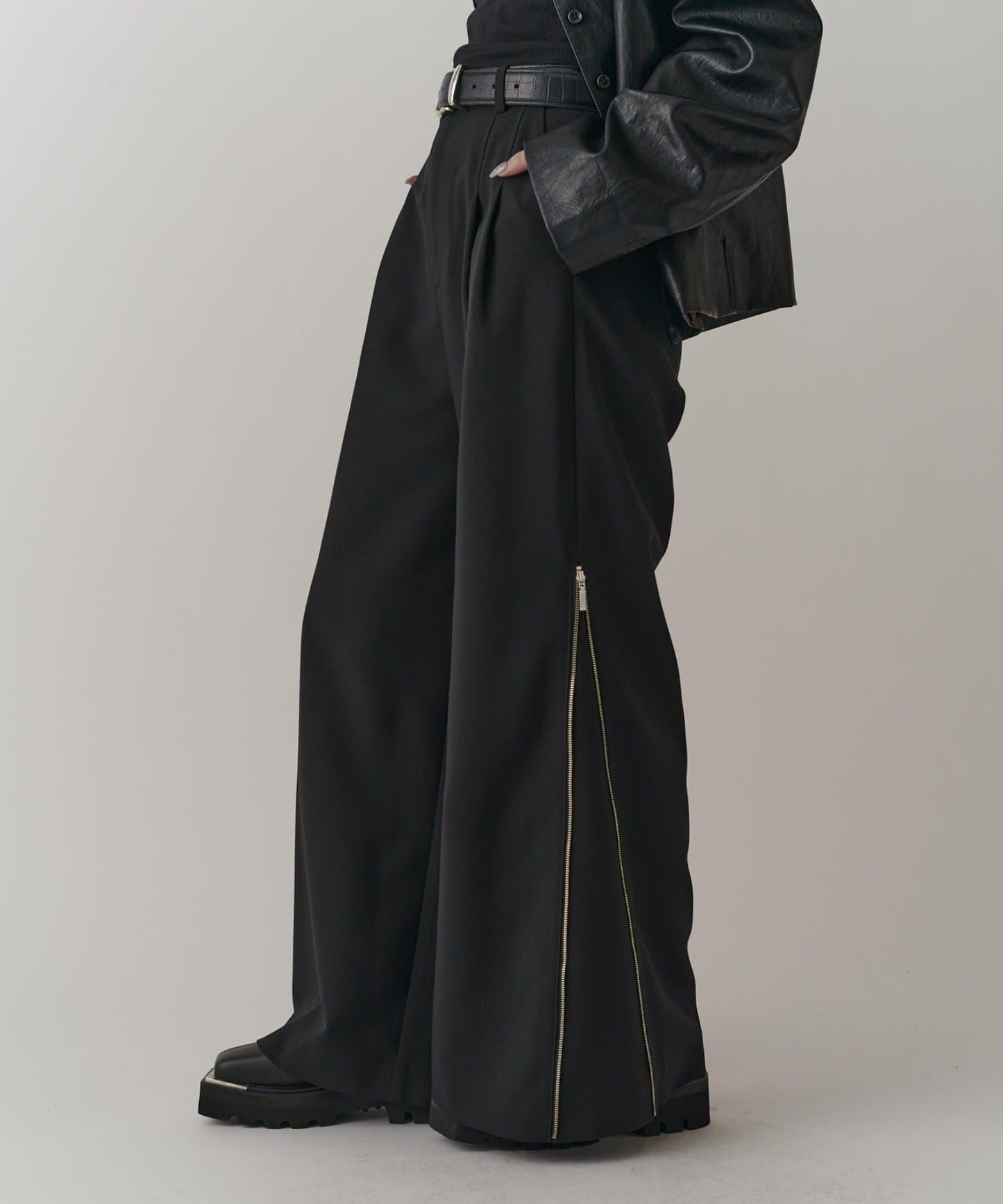 側邊拉鍊 闊腿喇叭 褲子