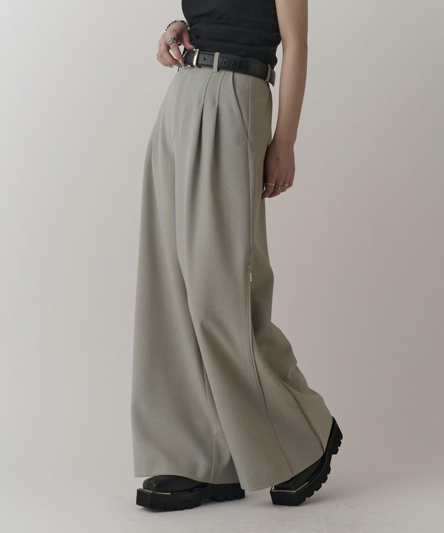 側邊拉鍊 闊腿喇叭 褲子