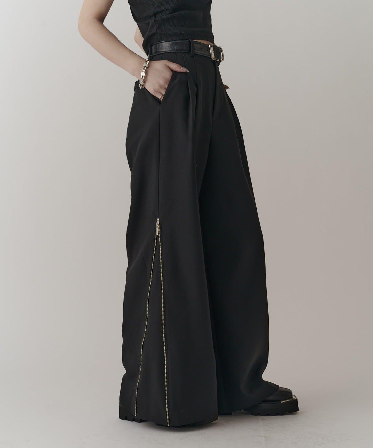 側邊拉鍊 闊腿喇叭 褲子