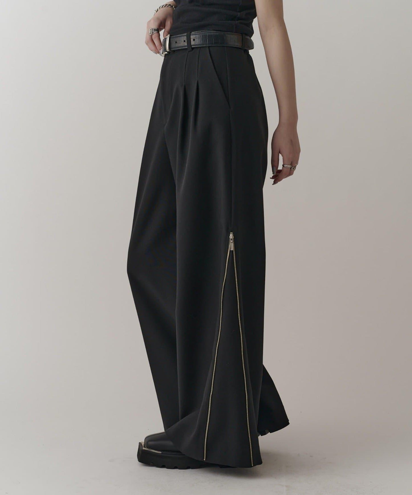 側邊拉鍊 闊腿喇叭 褲子