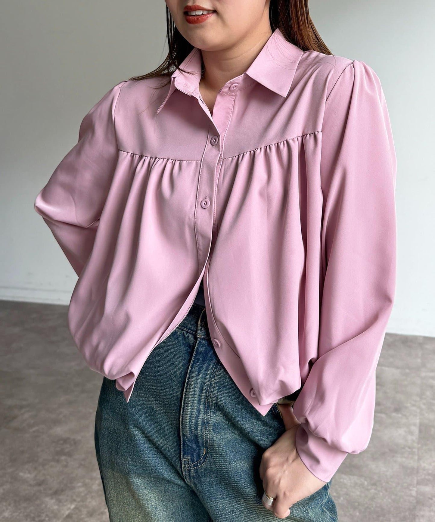 短款蓬鬆廓形襯衫