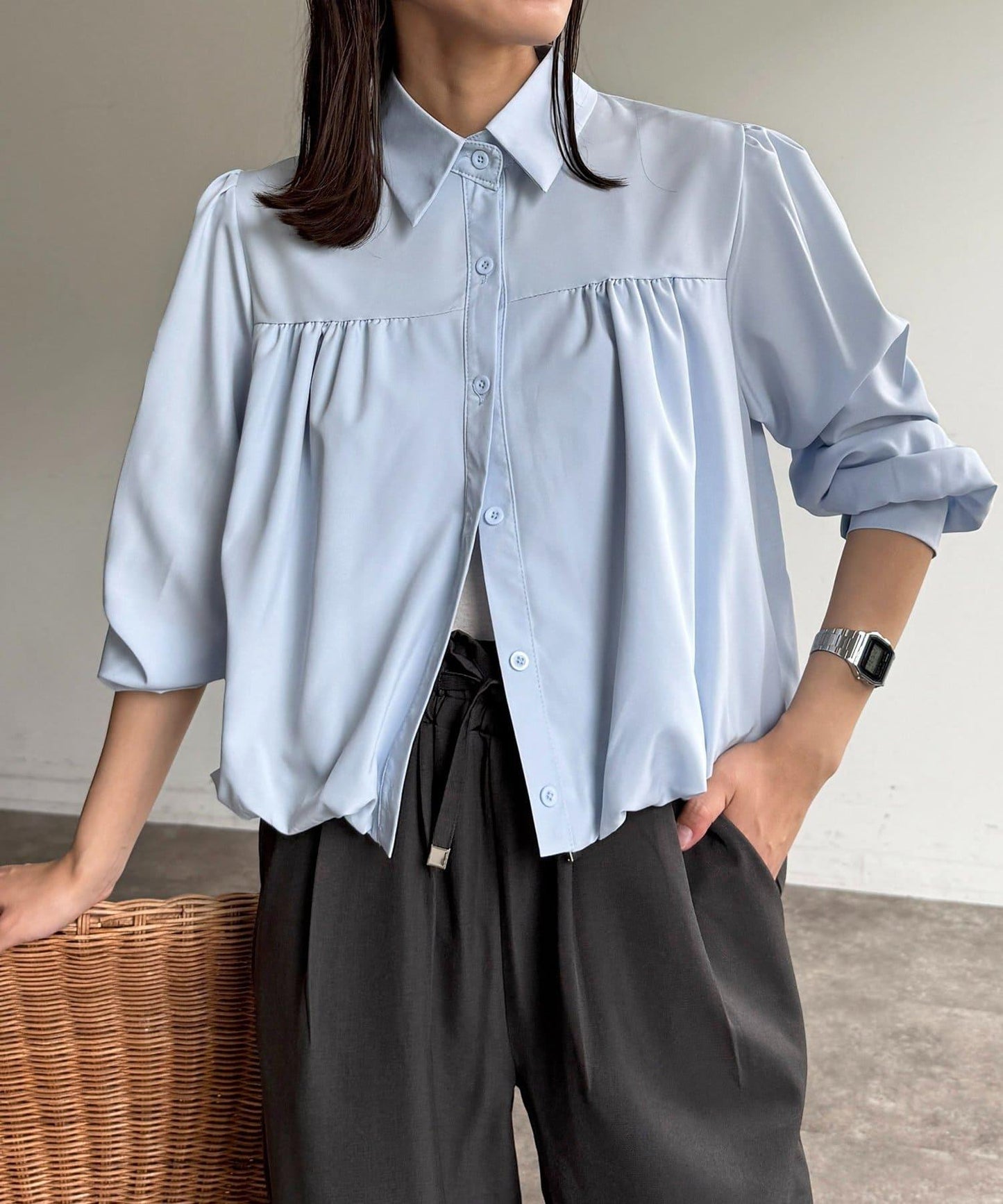 短款蓬鬆廓形襯衫