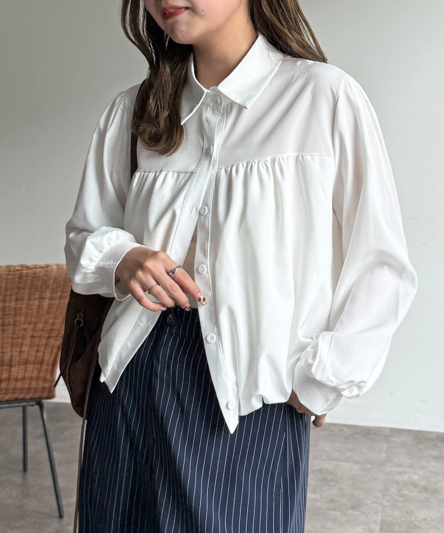 短款蓬鬆廓形襯衫