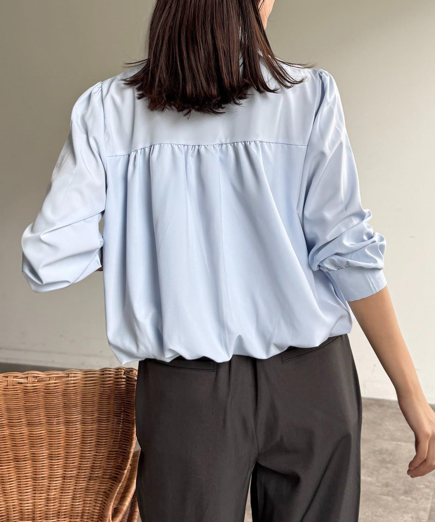 短款蓬鬆廓形襯衫
