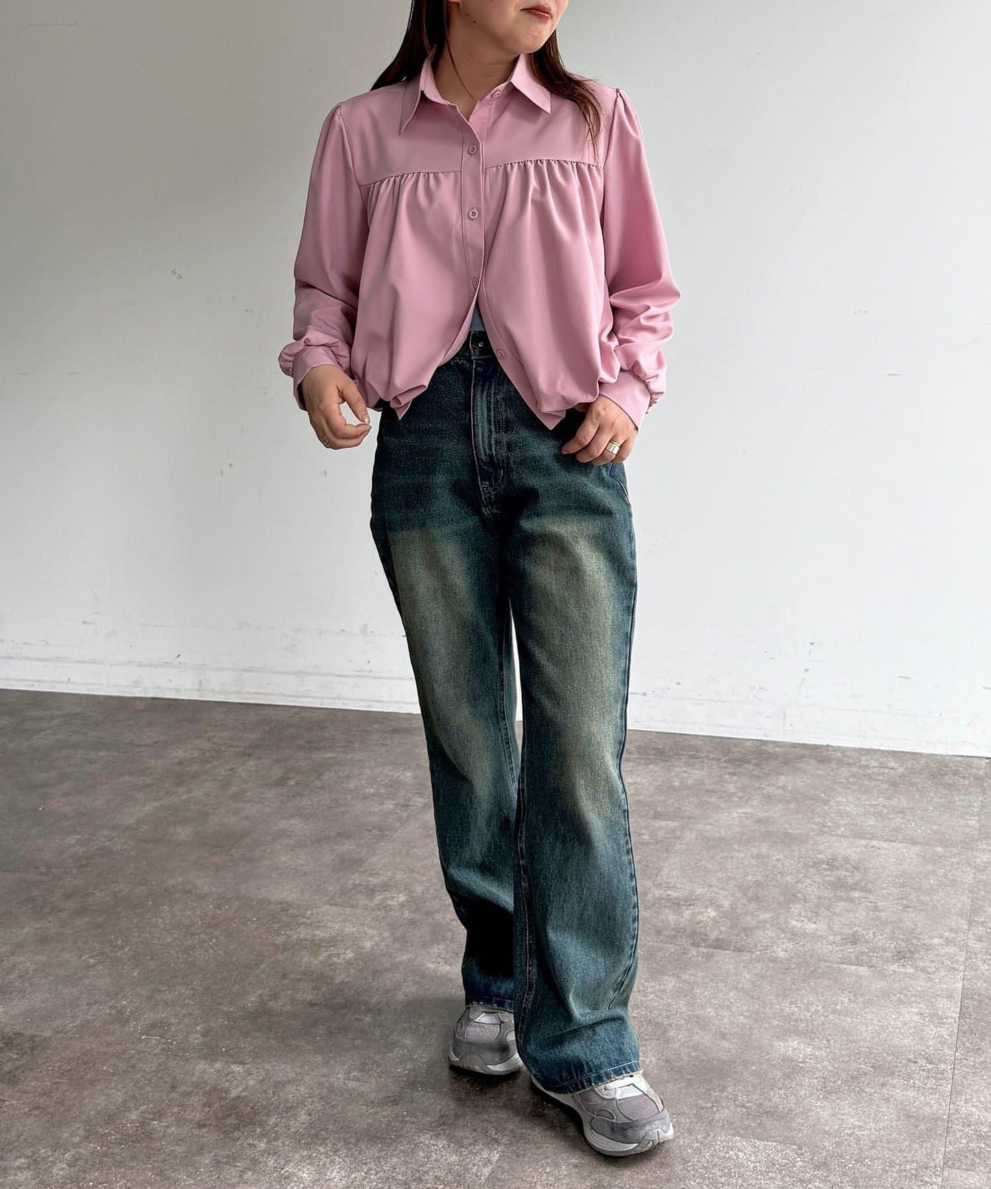 短款蓬鬆廓形襯衫