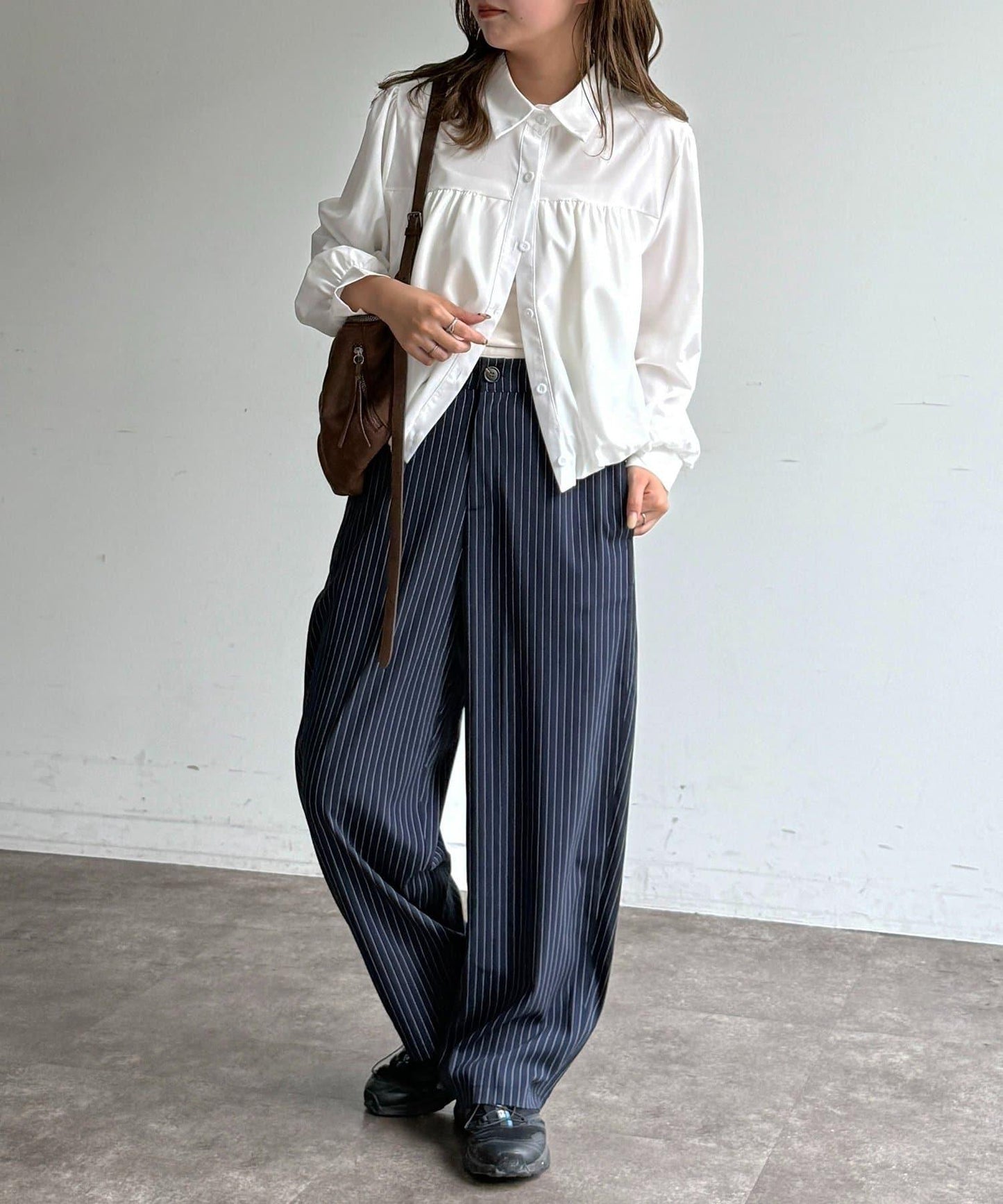 短款蓬鬆廓形襯衫