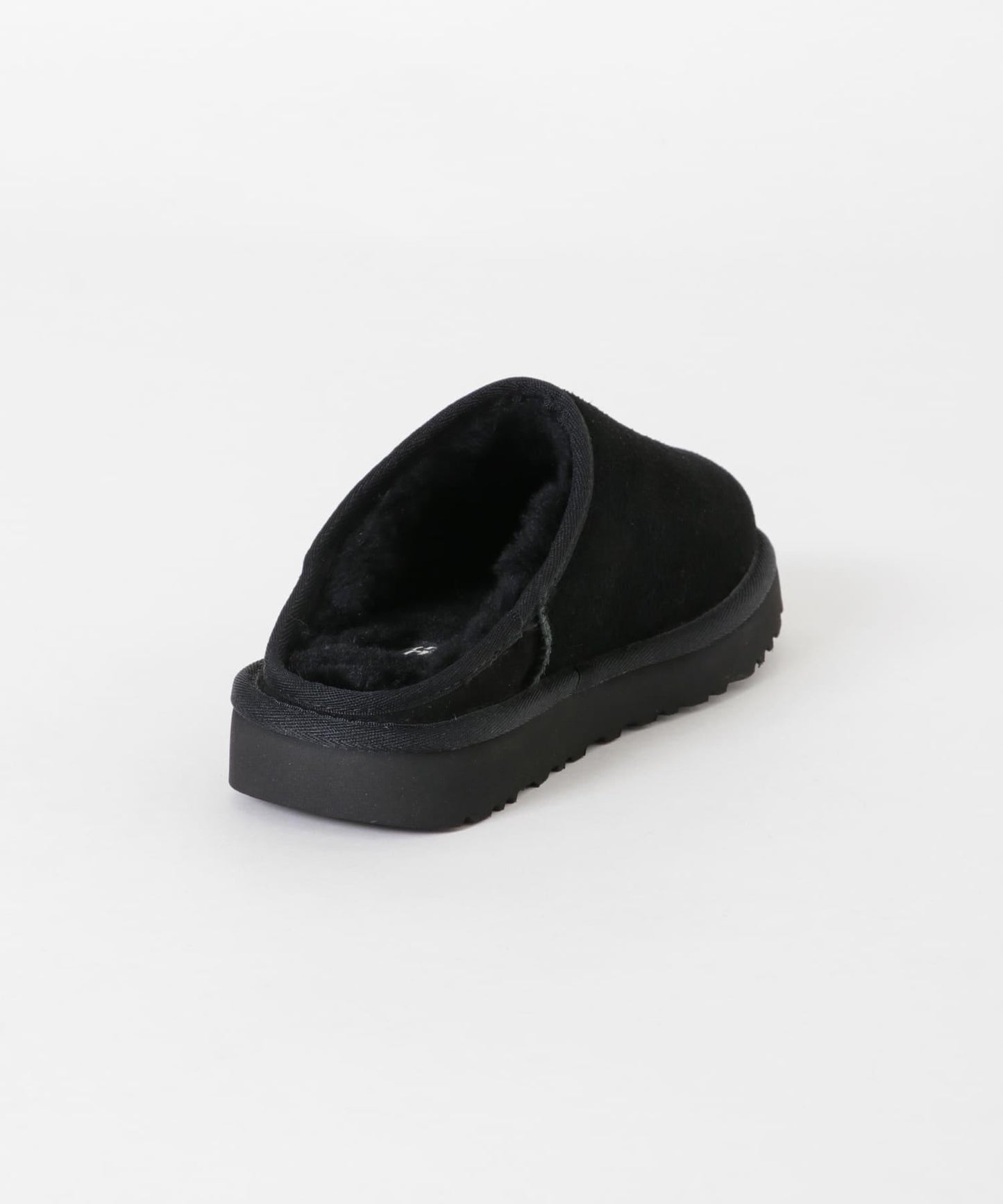 UGG M CLASSIC SLIP-ON
