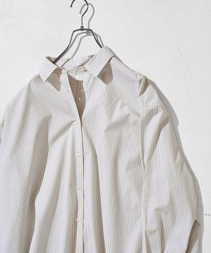 寬鬆版型 長袖有領 府綢襯衫