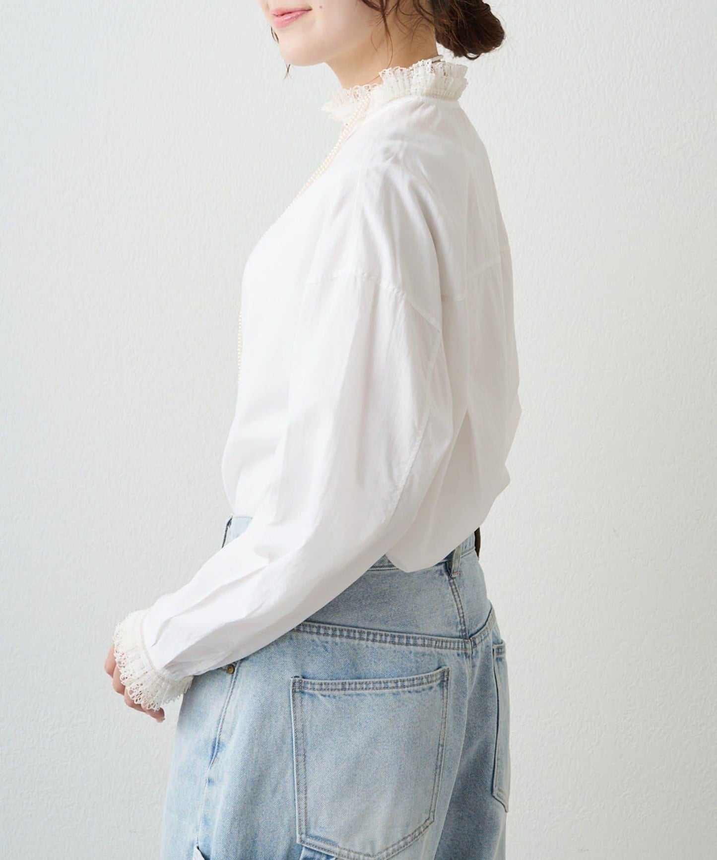 領口袖部褶皺蕾絲襯衫