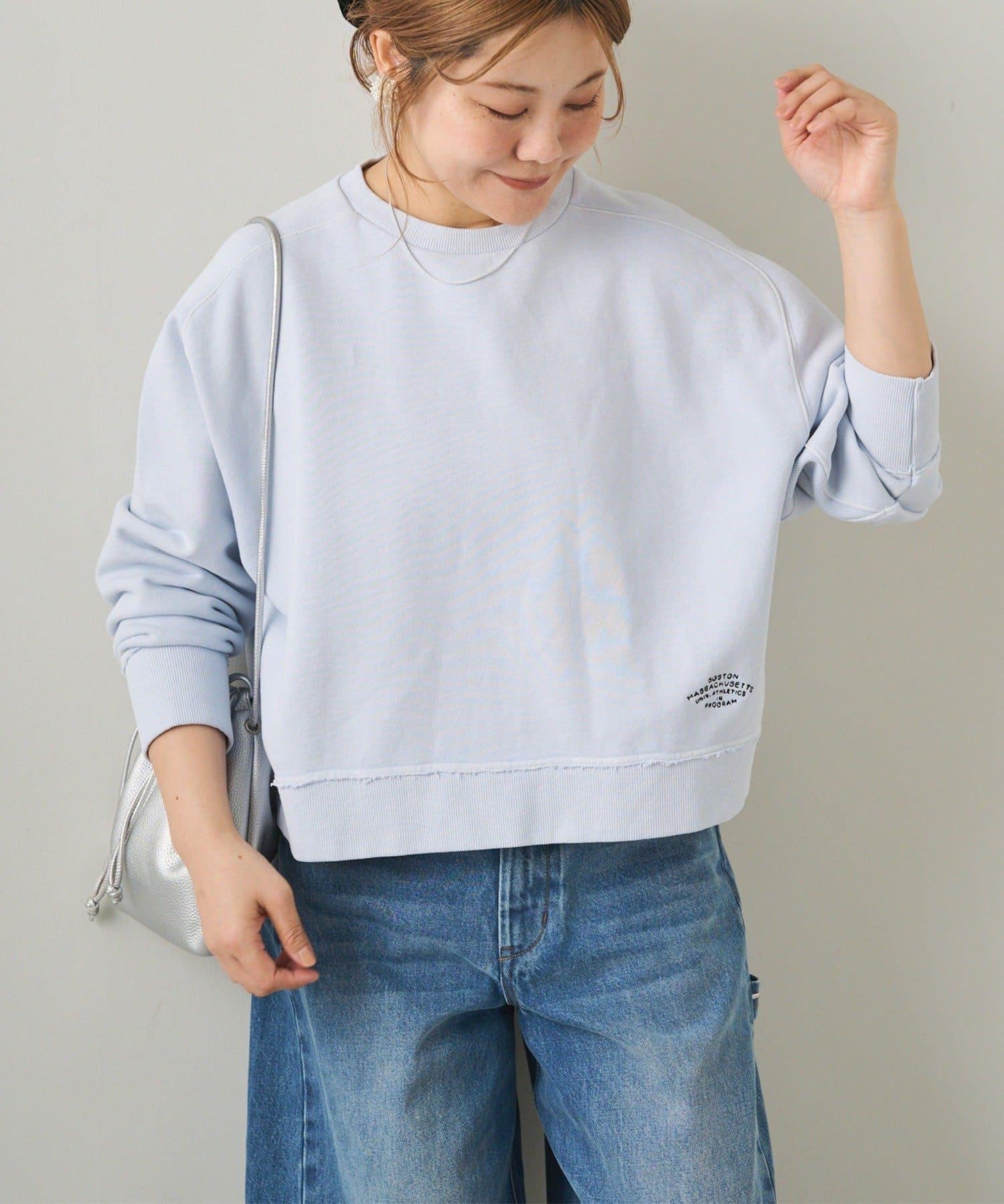 標誌刺繡短款衛衣