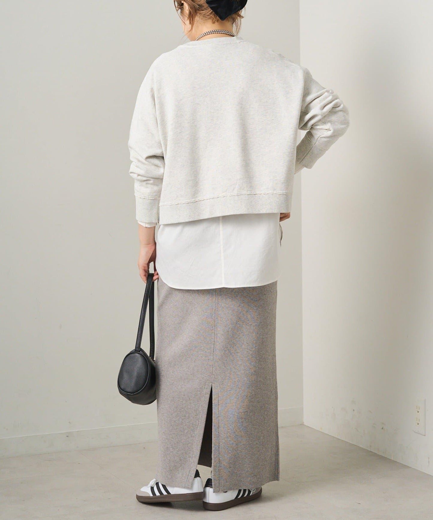 標誌刺繡短款衛衣