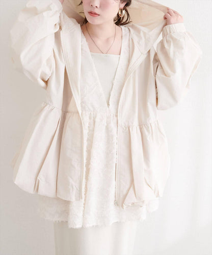 皺感尼龍泡泡廓形荷葉下襬連帽外套