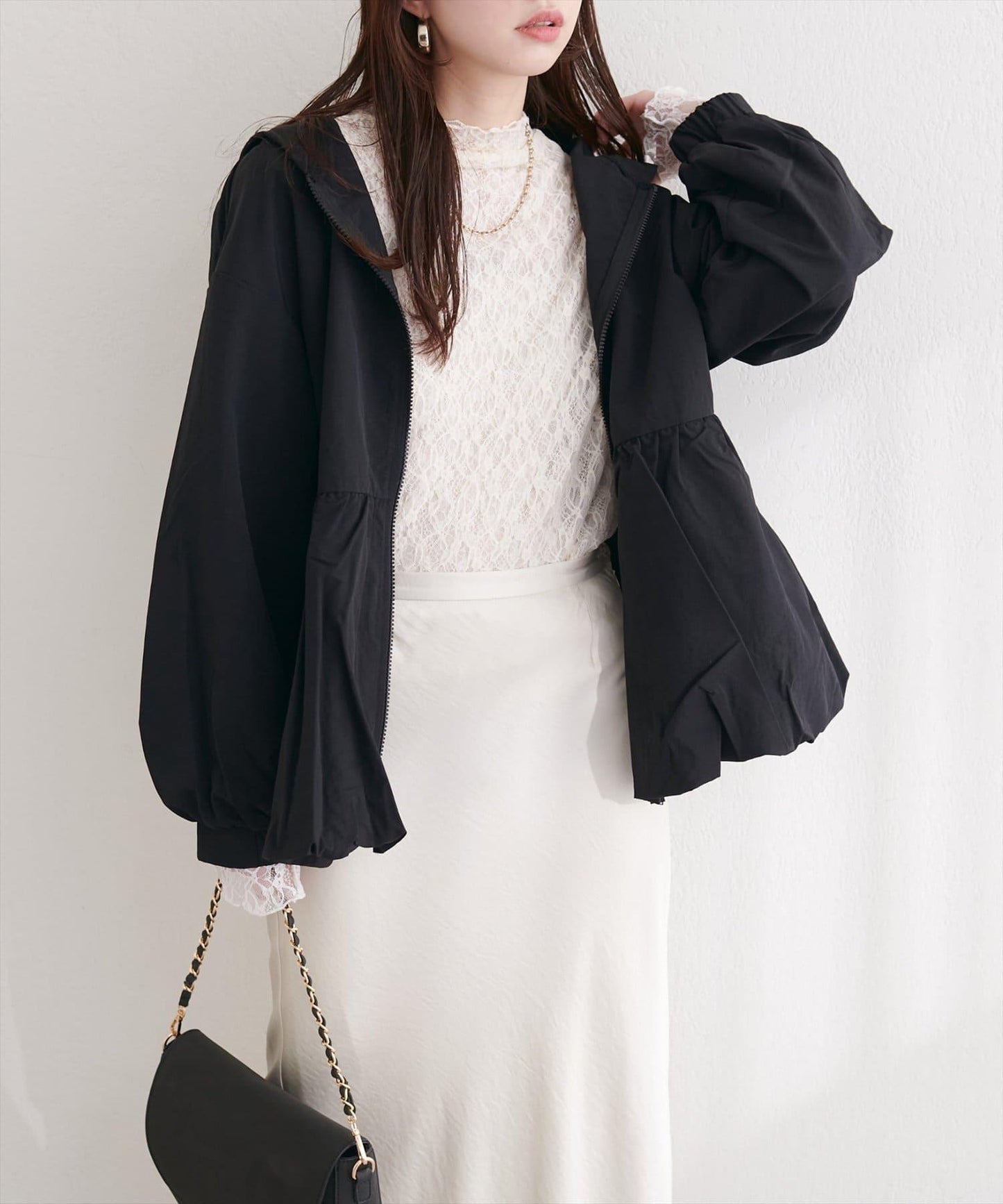 皺感尼龍泡泡廓形荷葉下襬連帽外套