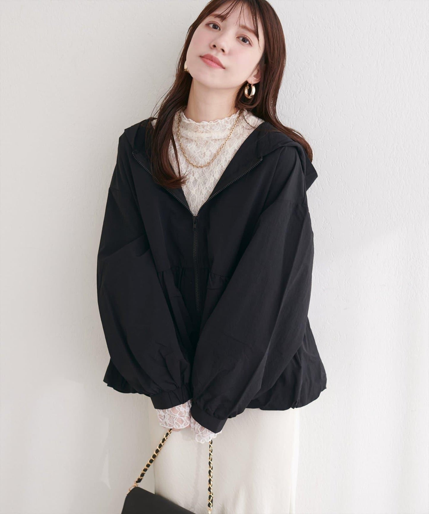 皺感尼龍泡泡廓形荷葉下襬連帽外套