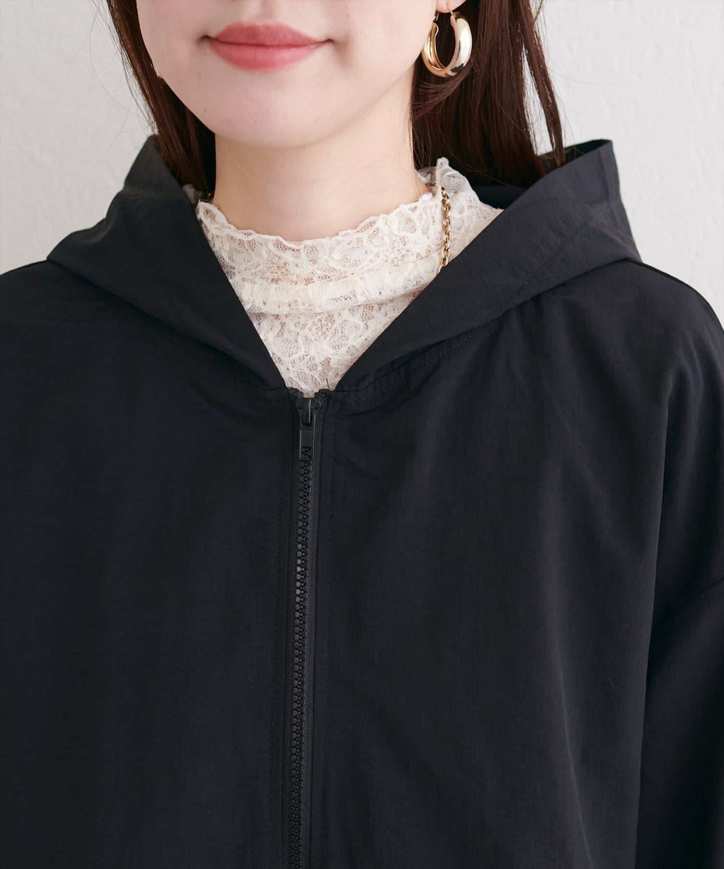 皺感尼龍泡泡廓形荷葉下襬連帽外套