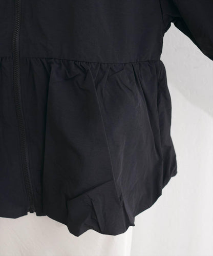 皺感尼龍泡泡廓形荷葉下襬連帽外套