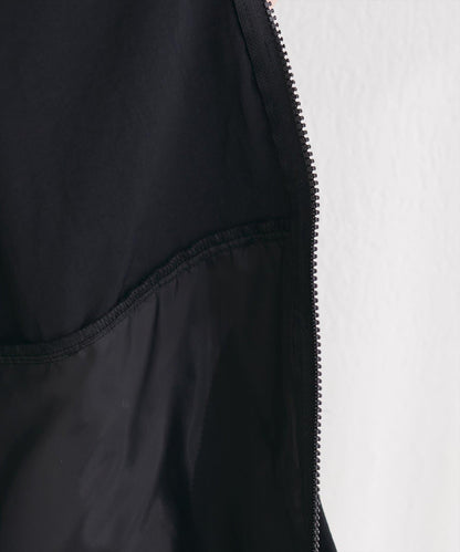 皺感尼龍泡泡廓形荷葉下襬連帽外套