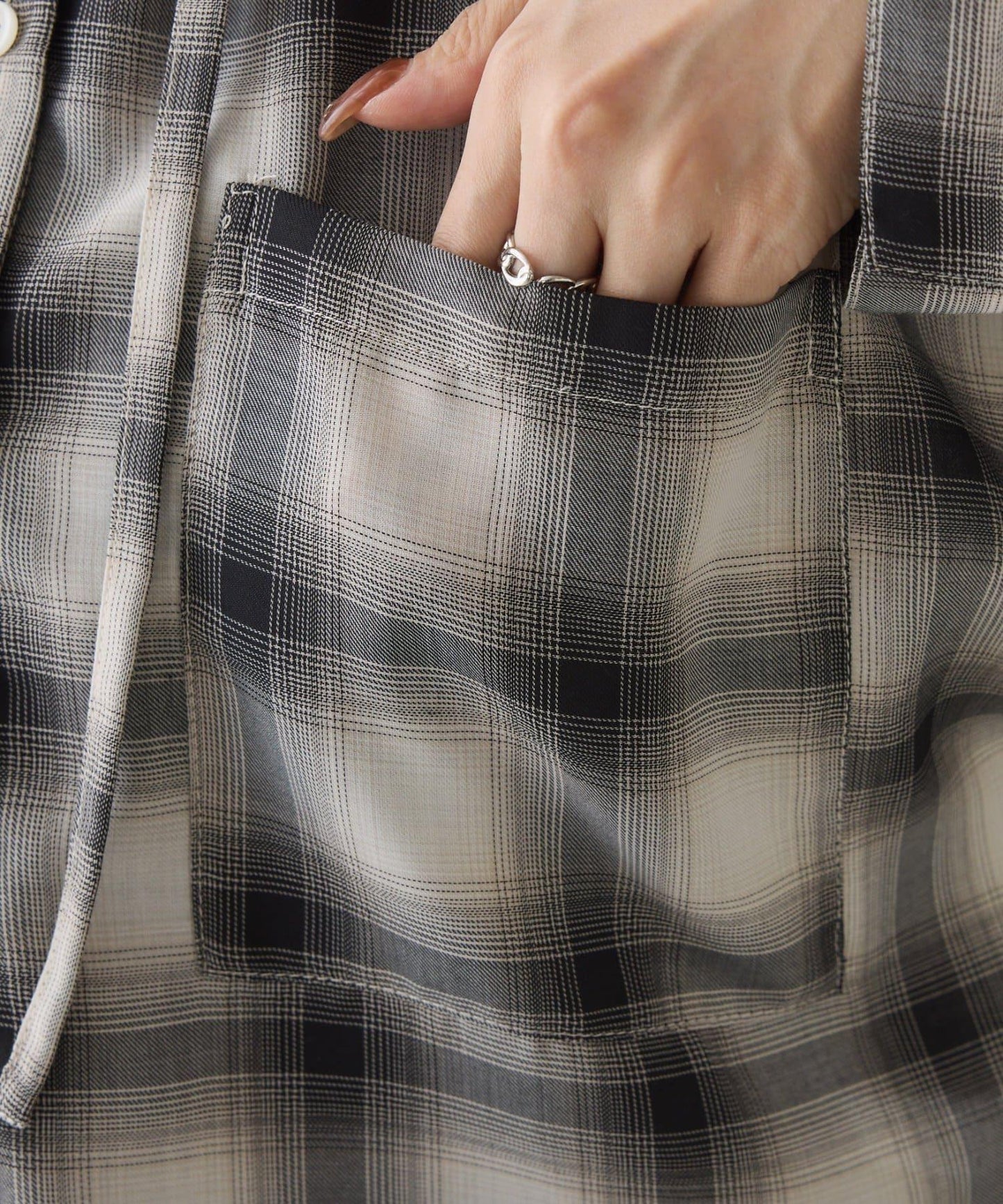 格紋連帽短款襯衫