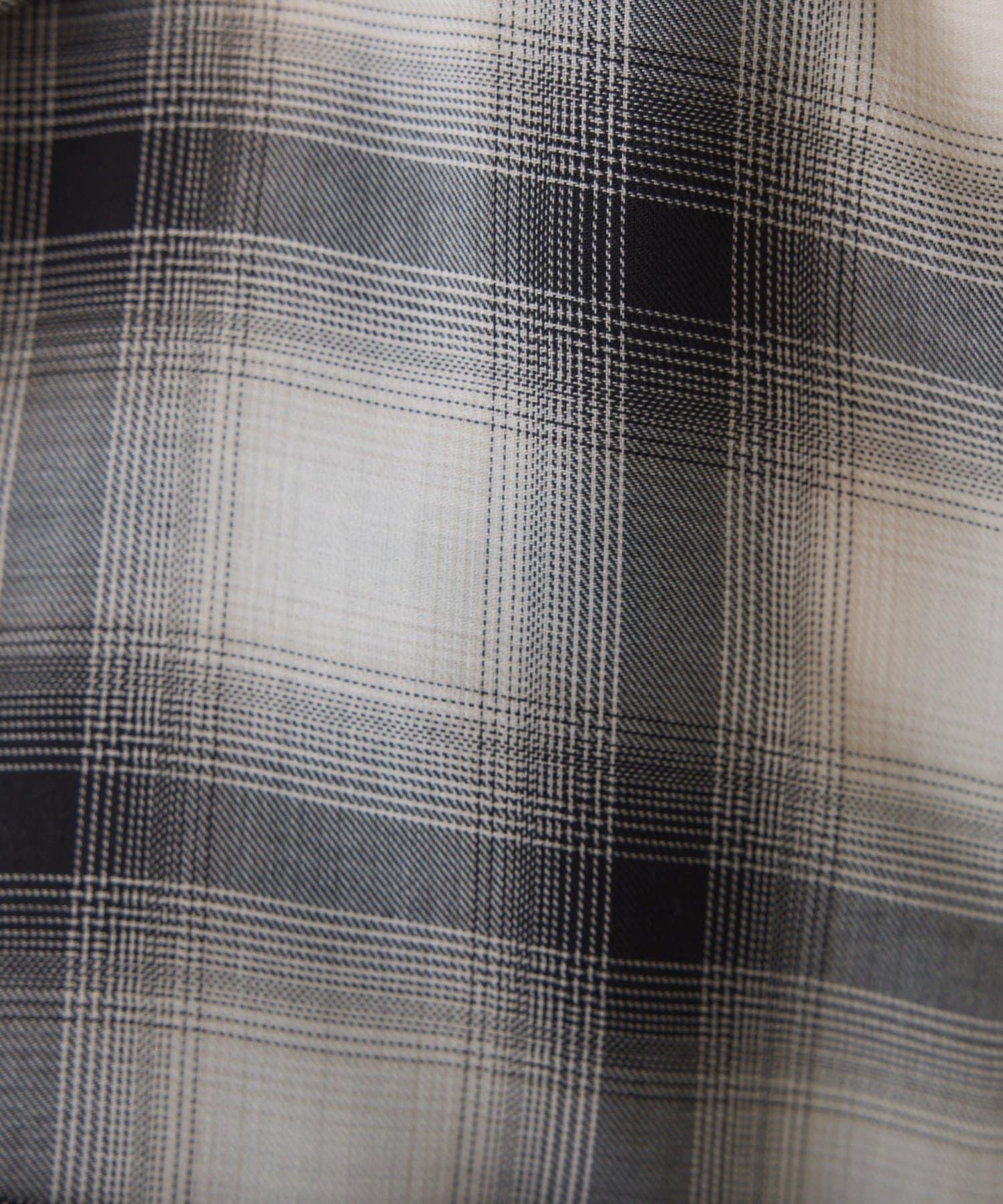 格紋連帽短款襯衫