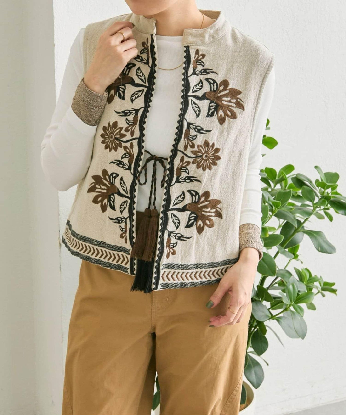 《ショート丈/綿麻素材》 花卉刺繡 棉麻質感 馬甲 SUM1 STYLE款