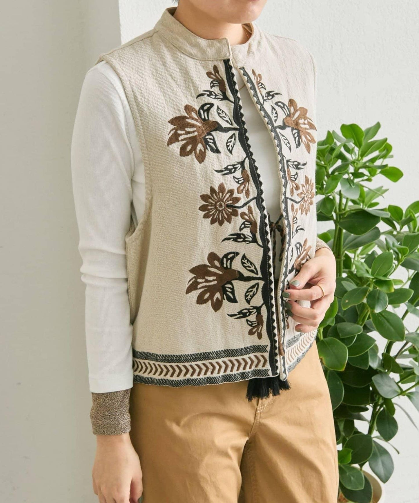 《ショート丈/綿麻素材》 花卉刺繡 棉麻質感 馬甲 SUM1 STYLE款