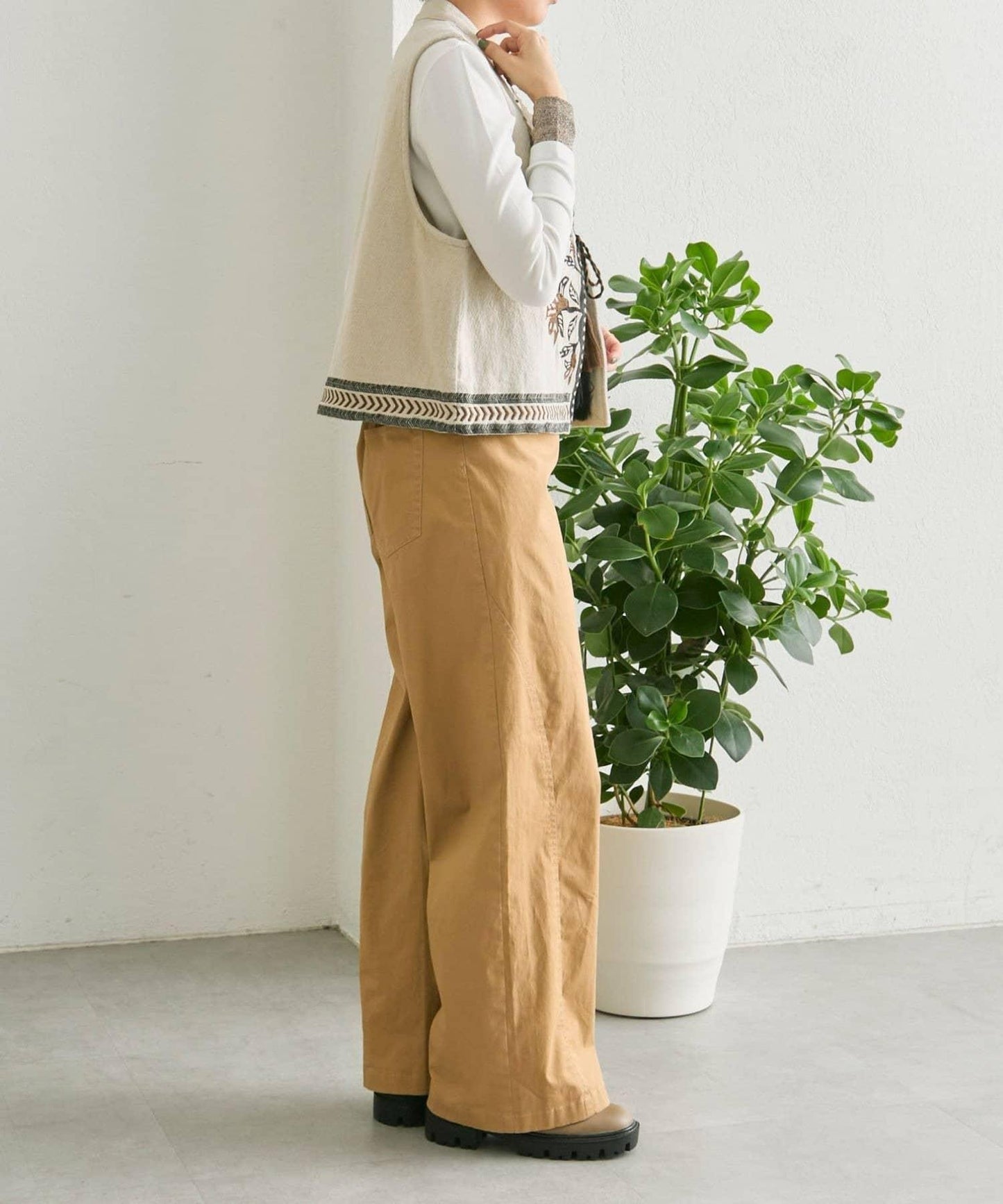 《ショート丈/綿麻素材》 花卉刺繡 棉麻質感 馬甲 SUM1 STYLE款