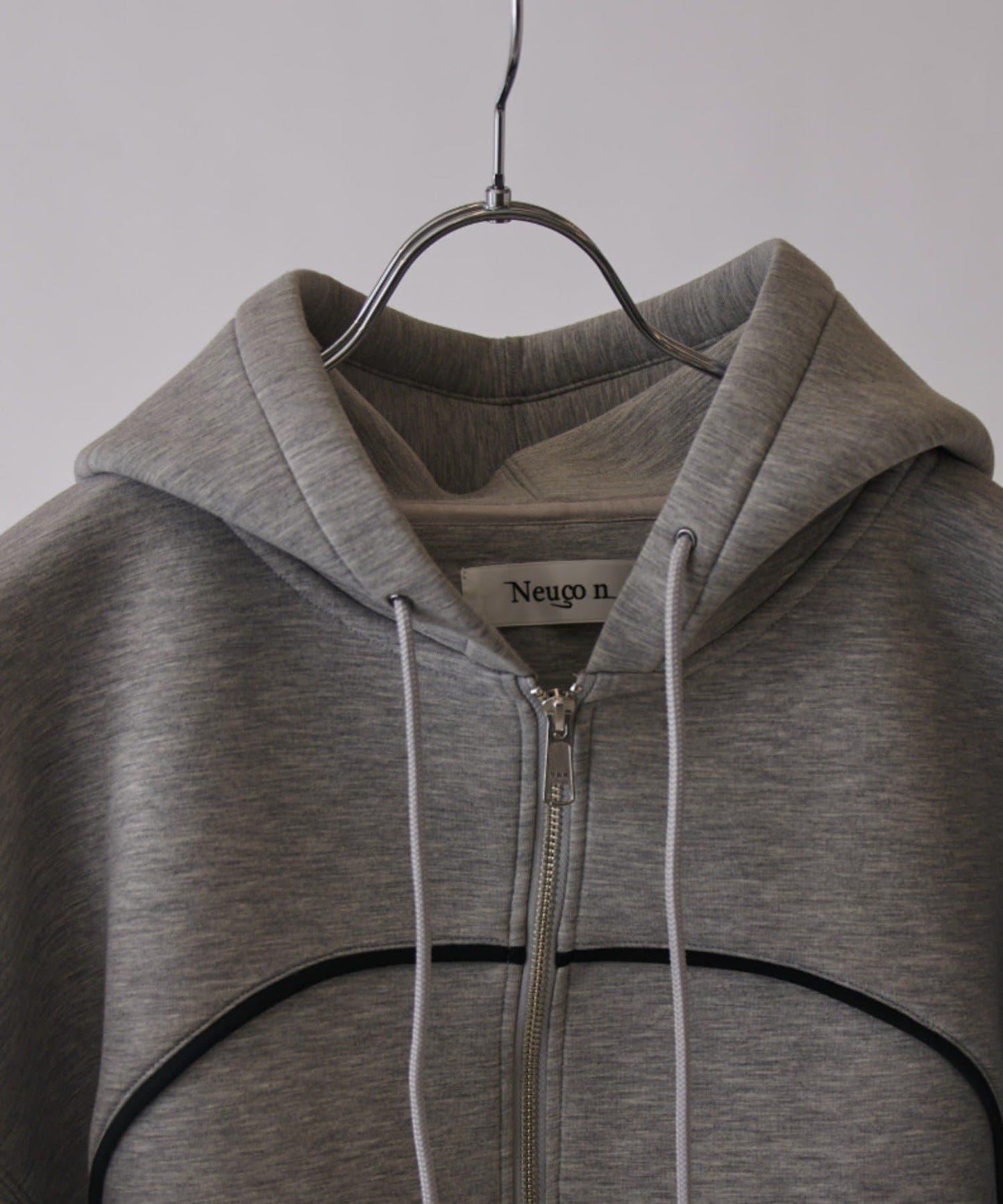 Neucon 立體滾邊拉鍊連帽衛衣