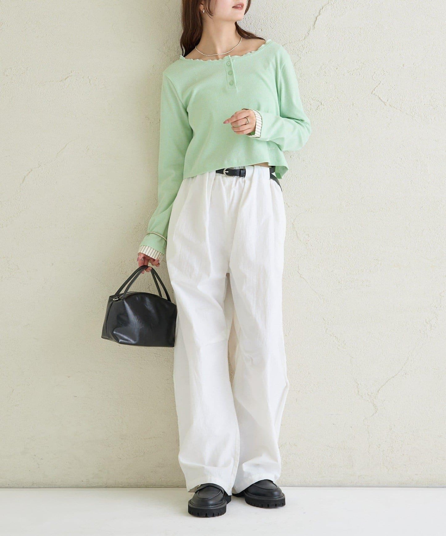 小短款亨利領長袖T恤