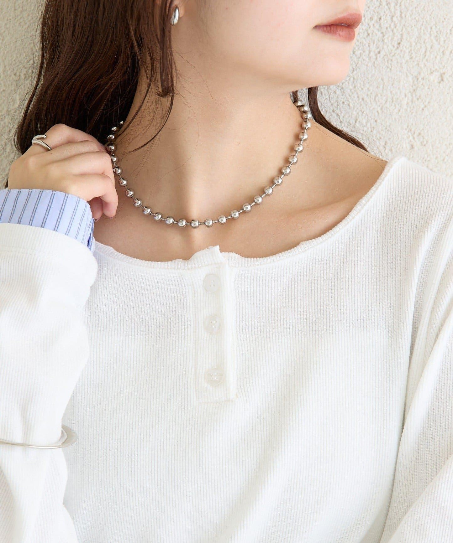 小短款亨利領長袖T恤