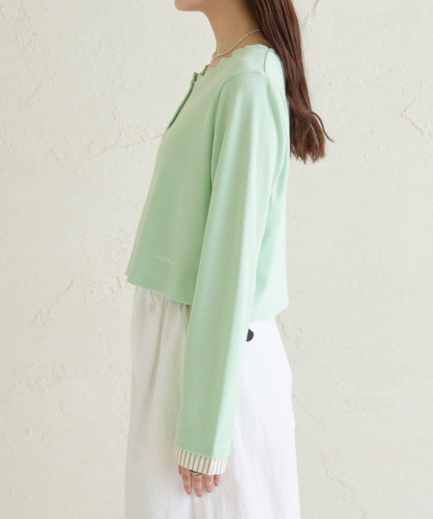 小短款亨利領長袖T恤