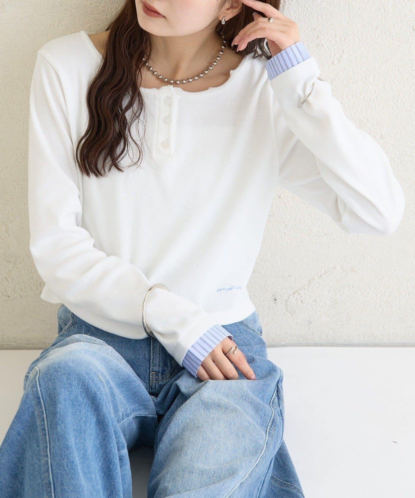 小短款亨利領長袖T恤