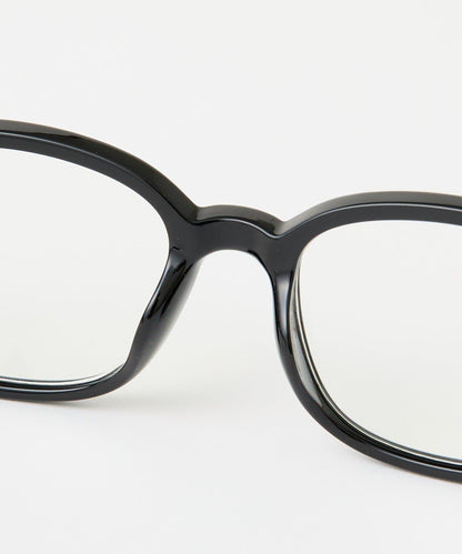 戴上即顯時尚感 框架太陽鏡