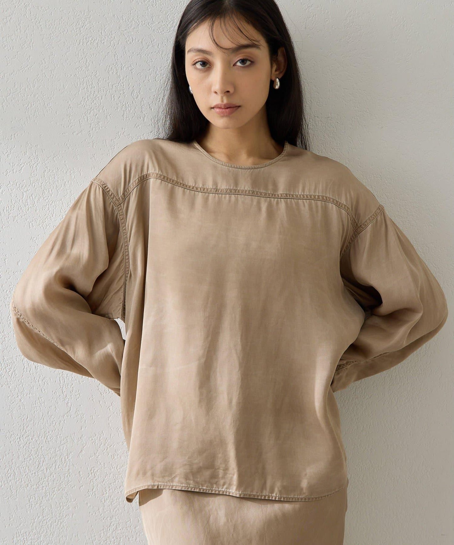 顏料染圓領上衣