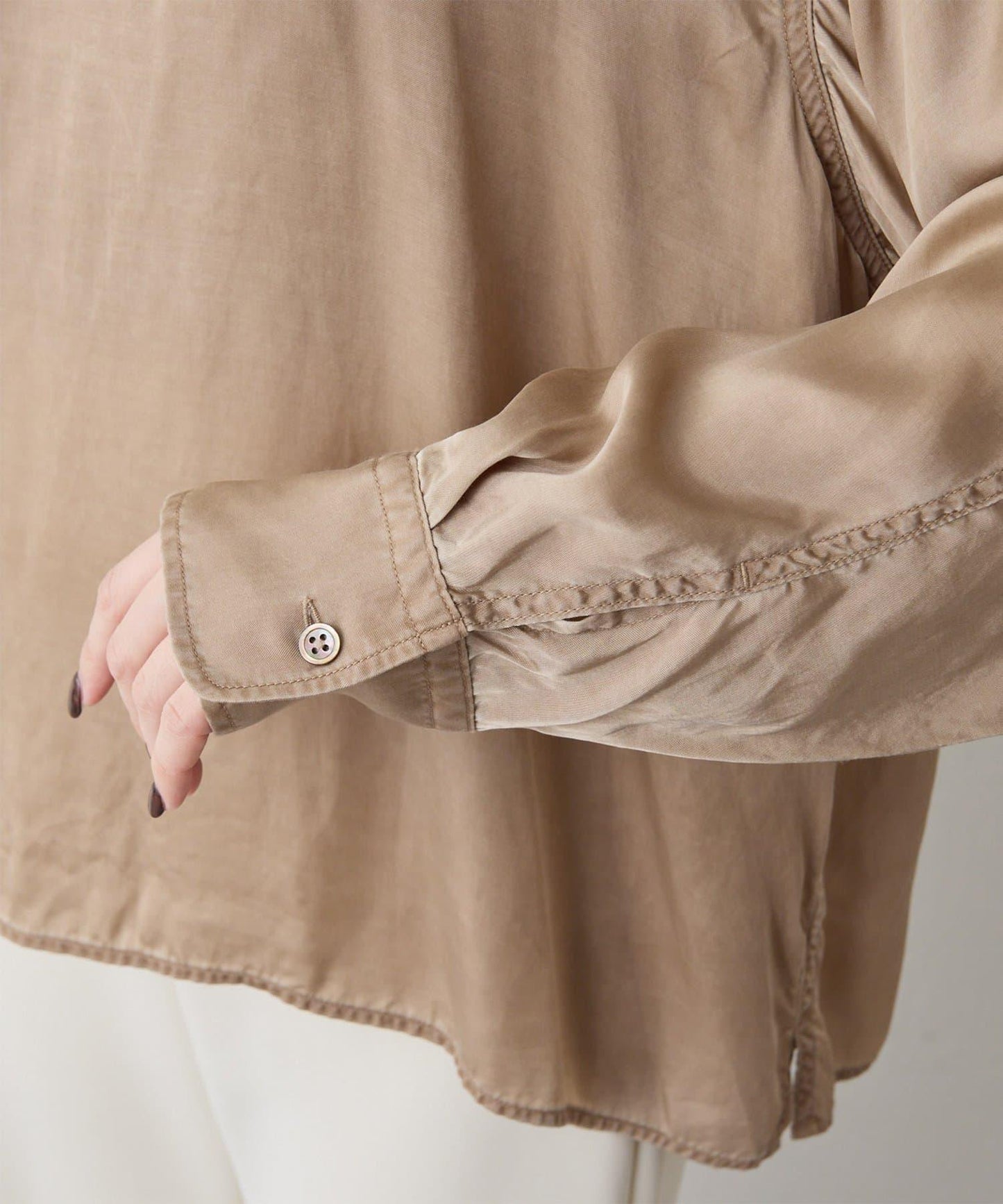 顏料染圓領上衣