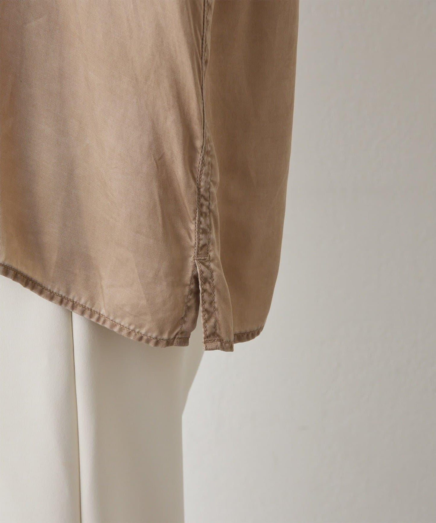 顏料染圓領上衣