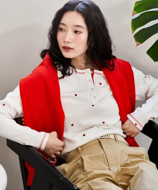 小心心刺繡 亨利領 長袖T恤